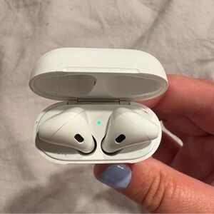 Apple AirPods (2nd Generation)